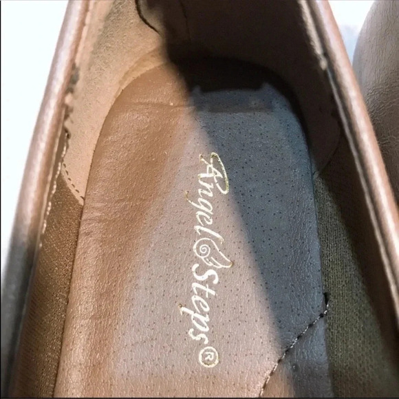 Angel Steps Anti Shock Button Strap Flats Size 7 Wide - Picture 2 of 8